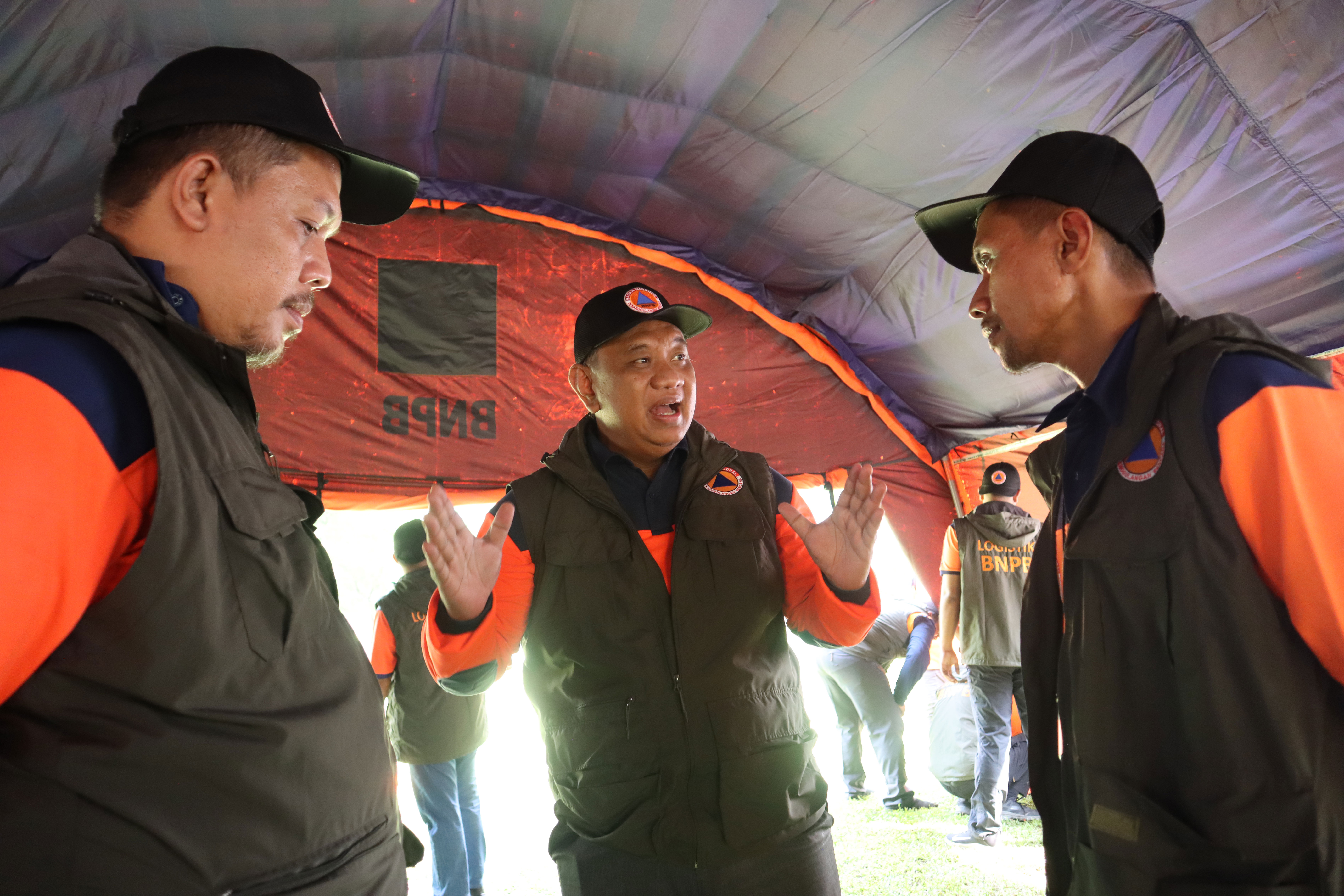 Deputi Bidang Logistik dan Peralatan Dr. Lilik Kurniawan., S.T, M.Si, Lilik berharap dari kegiatan ini para peserta tidak hanya mengerti secara materi saja, namun juga harus memiliki kemampuan untuk bisa mempraktekannya saat di lapangan (7/6).